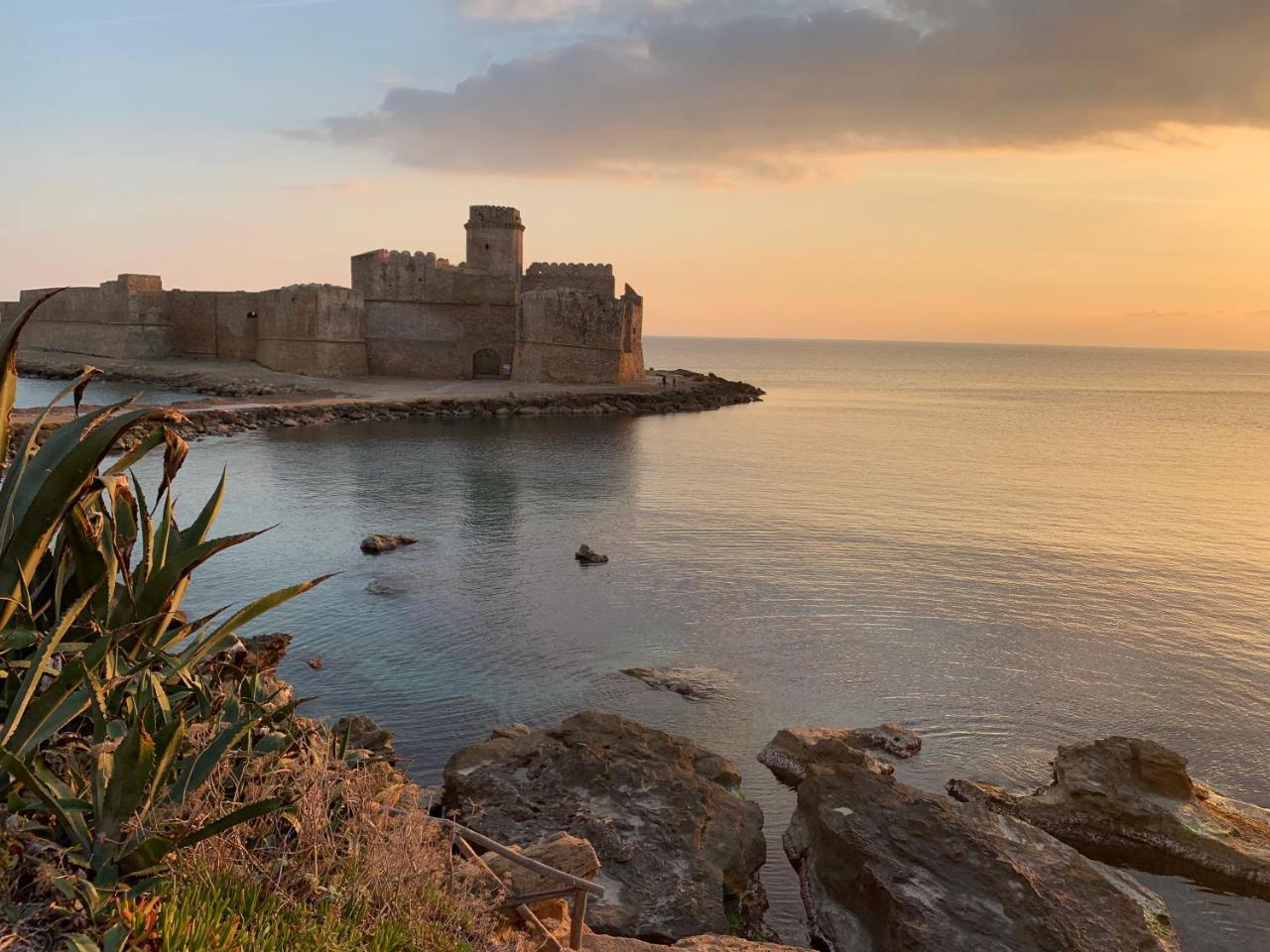 Casa Vacanze B&B Uccialì Le Castella  Esterno foto